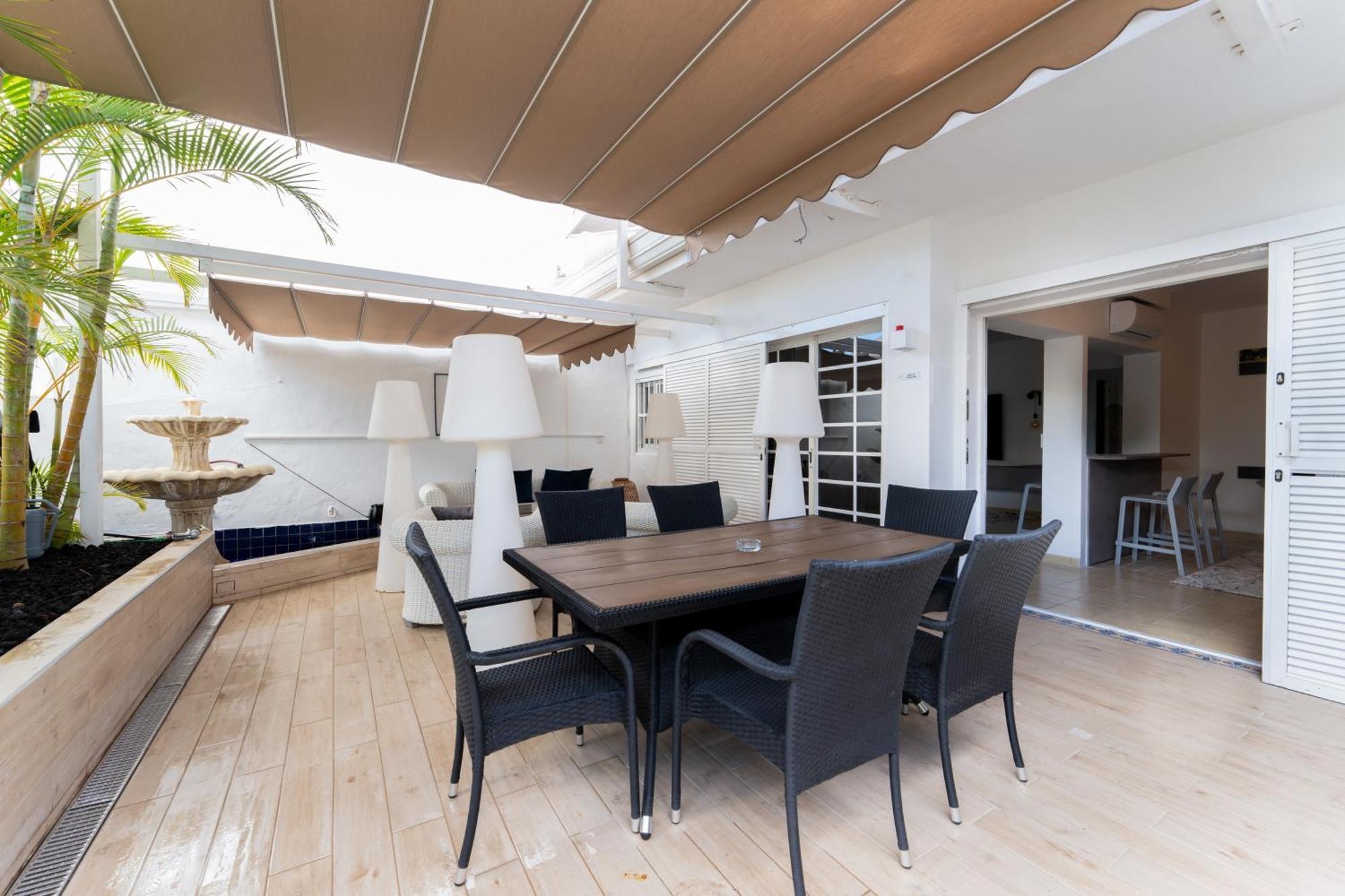 Rooftop Jaccuzi - Pool - Fitness Area - Free Wifi - Air Conditioner - Pool - Modern & Comfortable - Sunnygolf Bungalow Hébergement de vacances *