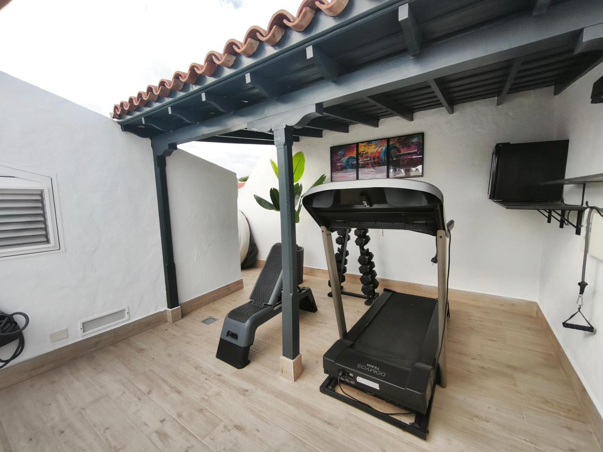 Rooftop Jaccuzi - Pool - Fitness Area - Free Wifi - Air Conditioner - Pool - Modern & Comfortable - Sunnygolf Bungalow * Maspalomas (Gran Canaria)