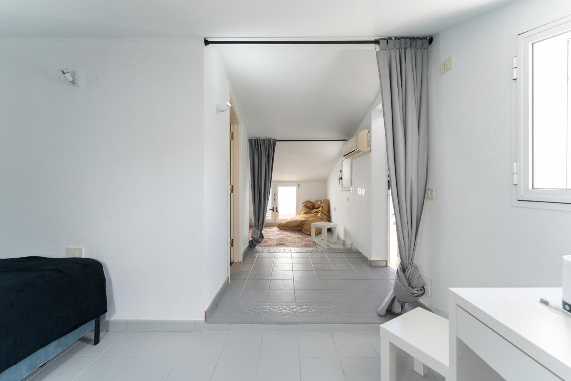 Rooftop Jaccuzi - Pool - Fitness Area - Free Wifi - Air Conditioner - Pool - Modern & Comfortable - Sunnygolf Bungalow Maspalomas (Gran Canaria)
